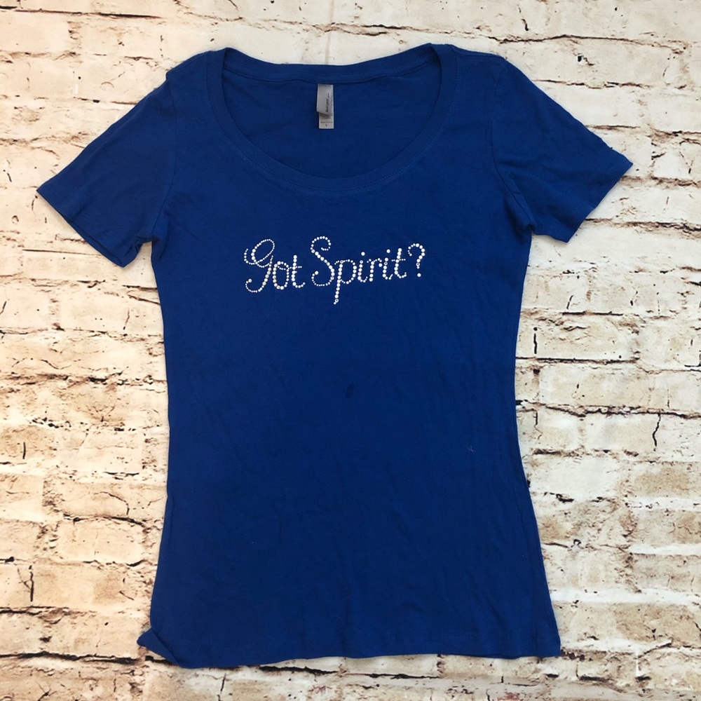 Blue fitted shirt